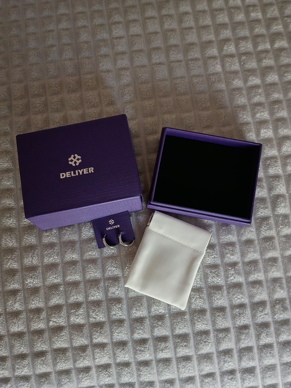 Deliyer Silver Chunky Huggie Hoop Earrings And Gift Box NWT